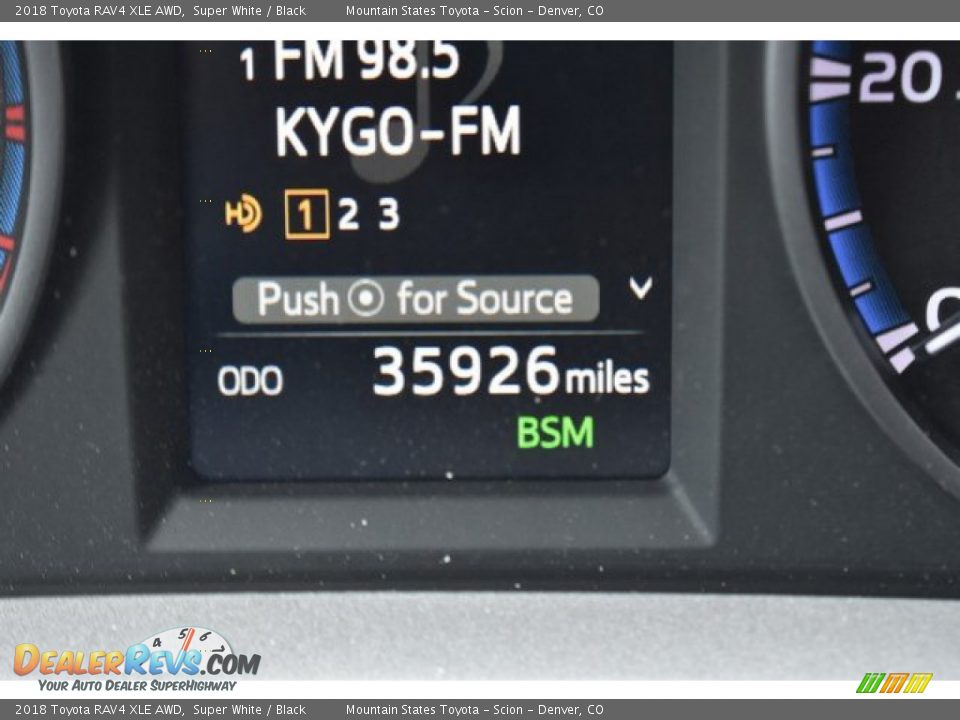 2018 Toyota RAV4 XLE AWD Super White / Black Photo #12