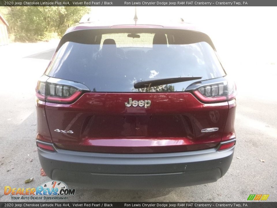 2020 Jeep Cherokee Latitude Plus 4x4 Velvet Red Pearl / Black Photo #5