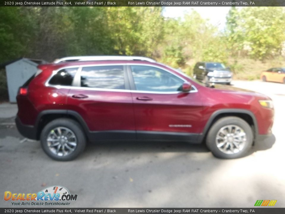 2020 Jeep Cherokee Latitude Plus 4x4 Velvet Red Pearl / Black Photo #7