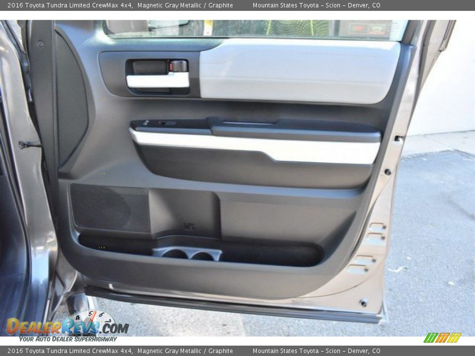 2016 Toyota Tundra Limited CrewMax 4x4 Magnetic Gray Metallic / Graphite Photo #25