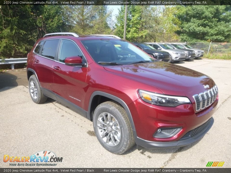 2020 Jeep Cherokee Latitude Plus 4x4 Velvet Red Pearl / Black Photo #7