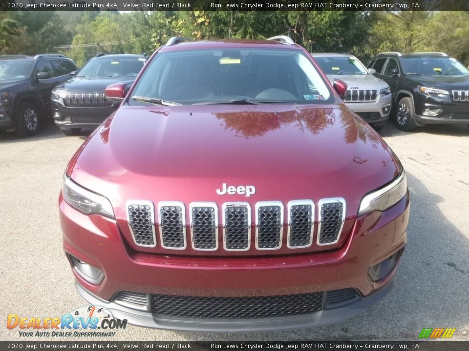 2020 Jeep Cherokee Latitude Plus 4x4 Velvet Red Pearl / Black Photo #8