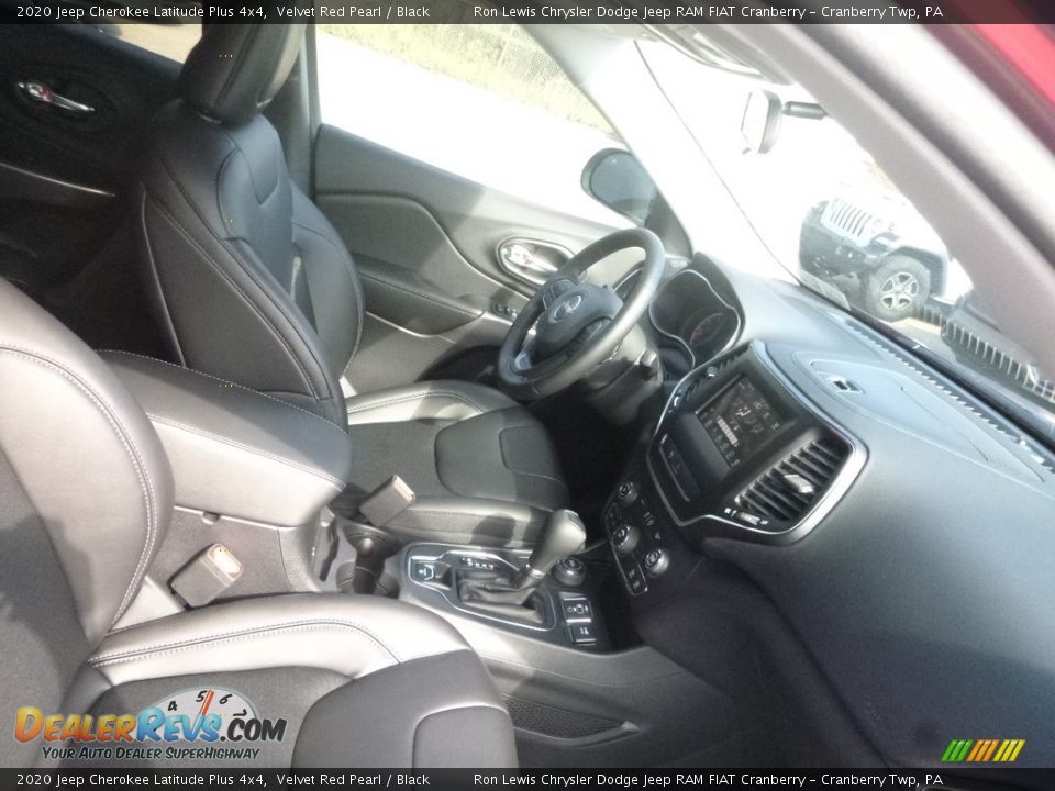 2020 Jeep Cherokee Latitude Plus 4x4 Velvet Red Pearl / Black Photo #10