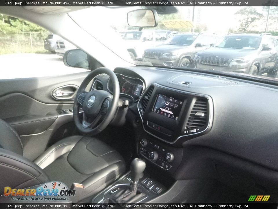 2020 Jeep Cherokee Latitude Plus 4x4 Velvet Red Pearl / Black Photo #11