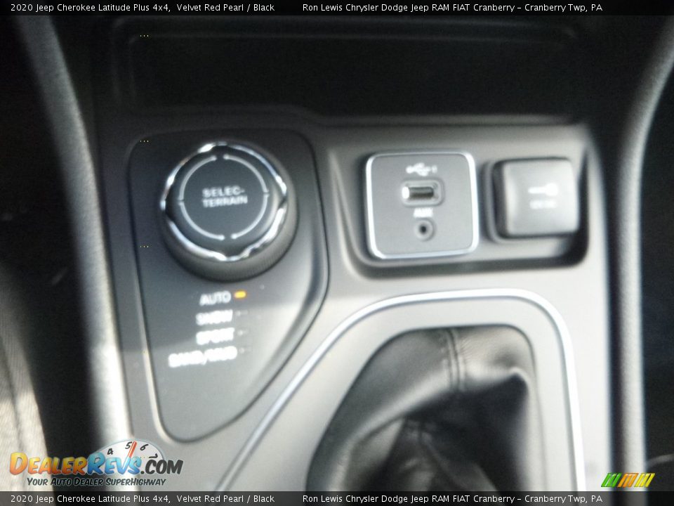 2020 Jeep Cherokee Latitude Plus 4x4 Velvet Red Pearl / Black Photo #20