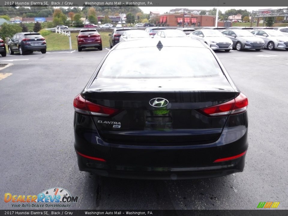 2017 Hyundai Elantra SE Black / Gray Photo #8