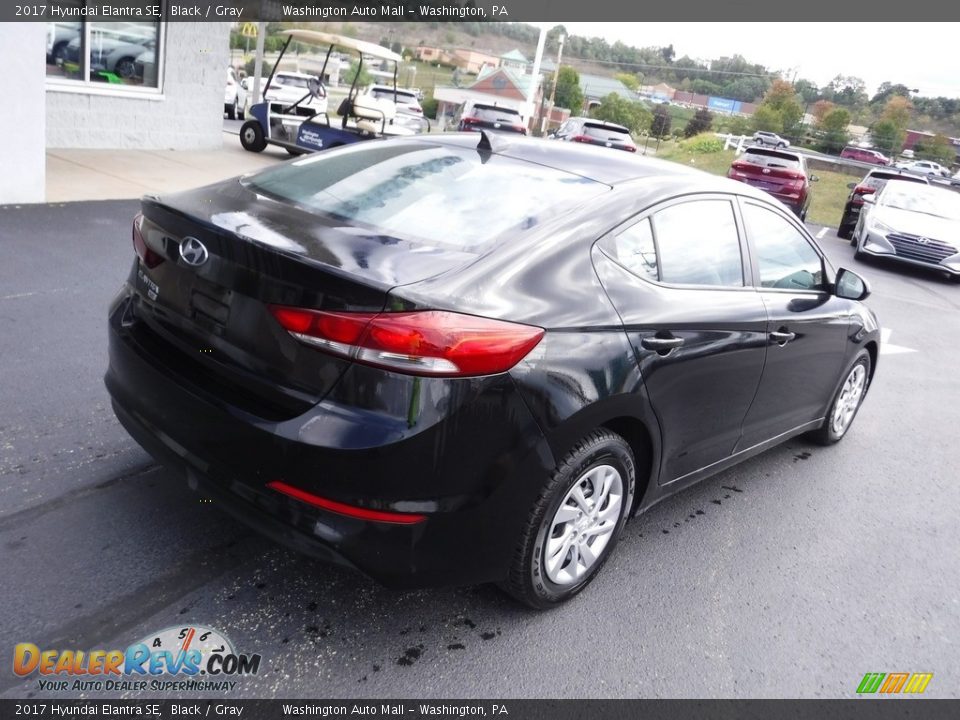 2017 Hyundai Elantra SE Black / Gray Photo #9