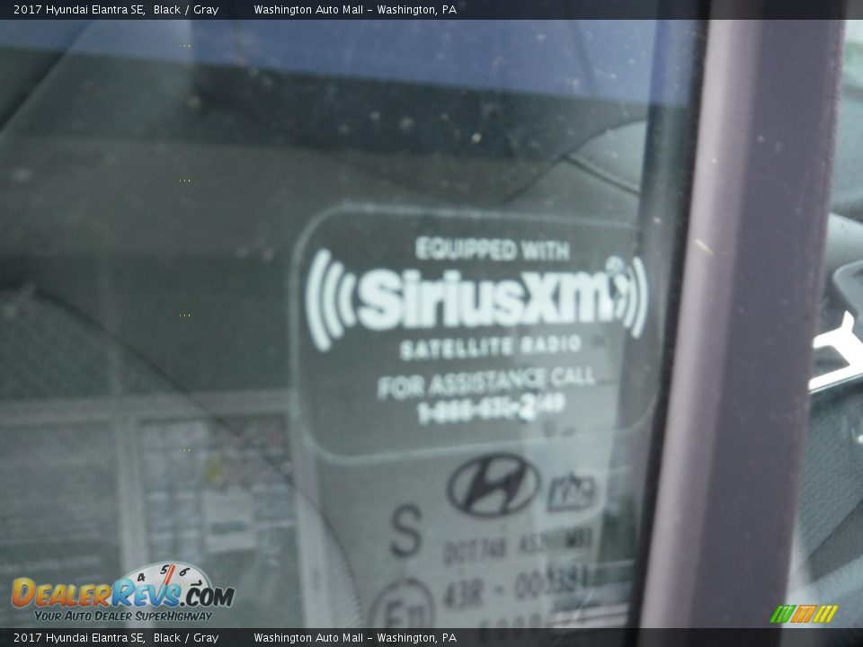 2017 Hyundai Elantra SE Black / Gray Photo #11