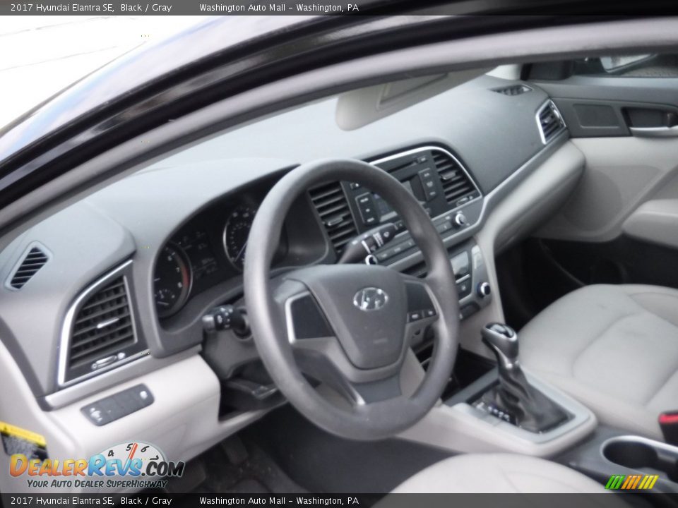 2017 Hyundai Elantra SE Black / Gray Photo #12