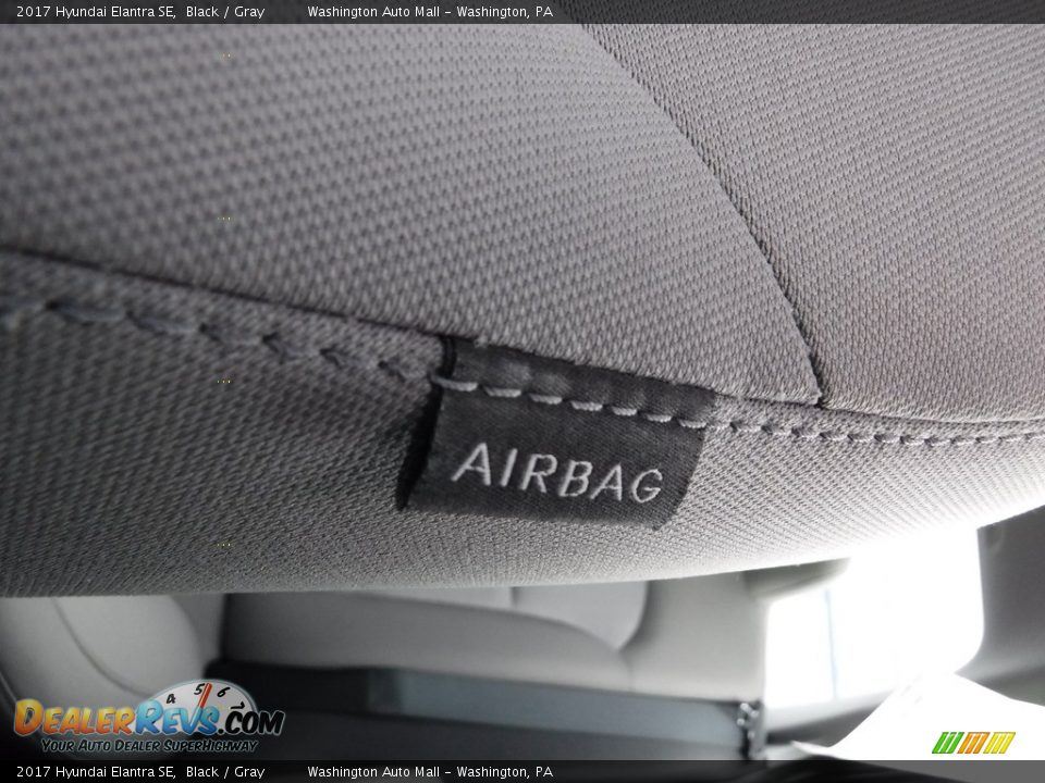 2017 Hyundai Elantra SE Black / Gray Photo #14