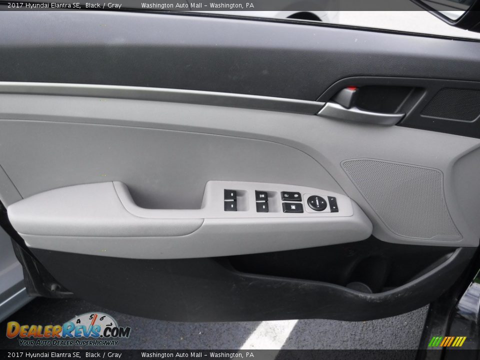 2017 Hyundai Elantra SE Black / Gray Photo #15