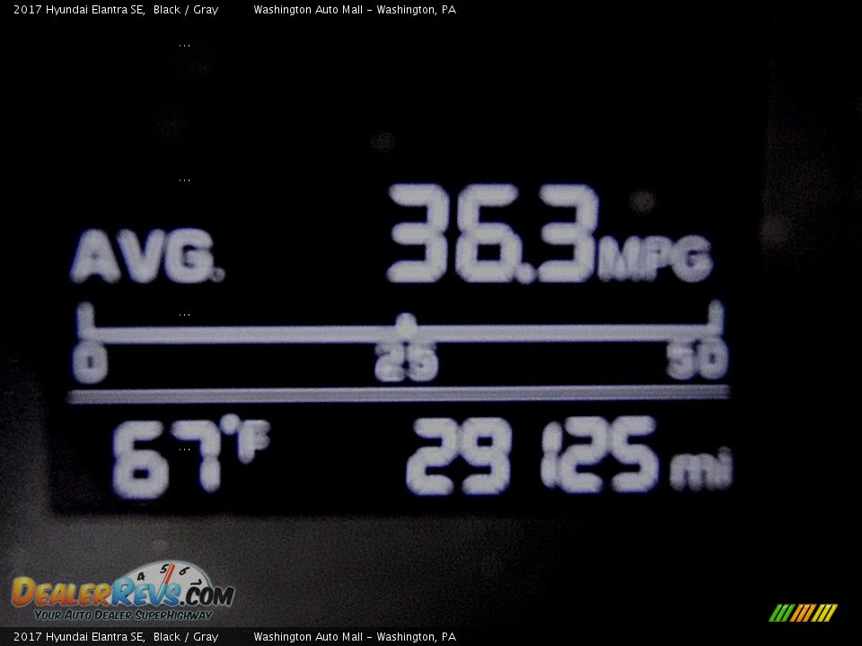 2017 Hyundai Elantra SE Black / Gray Photo #23