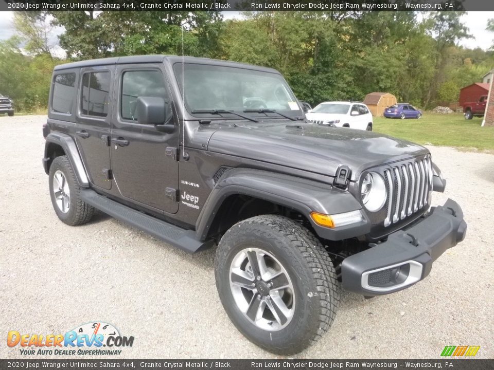 Front 3/4 View of 2020 Jeep Wrangler Unlimited Sahara 4x4 Photo #7