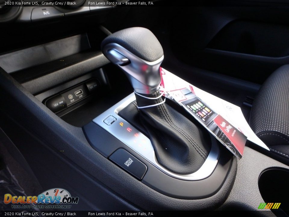 2020 Kia Forte LXS Shifter Photo #13