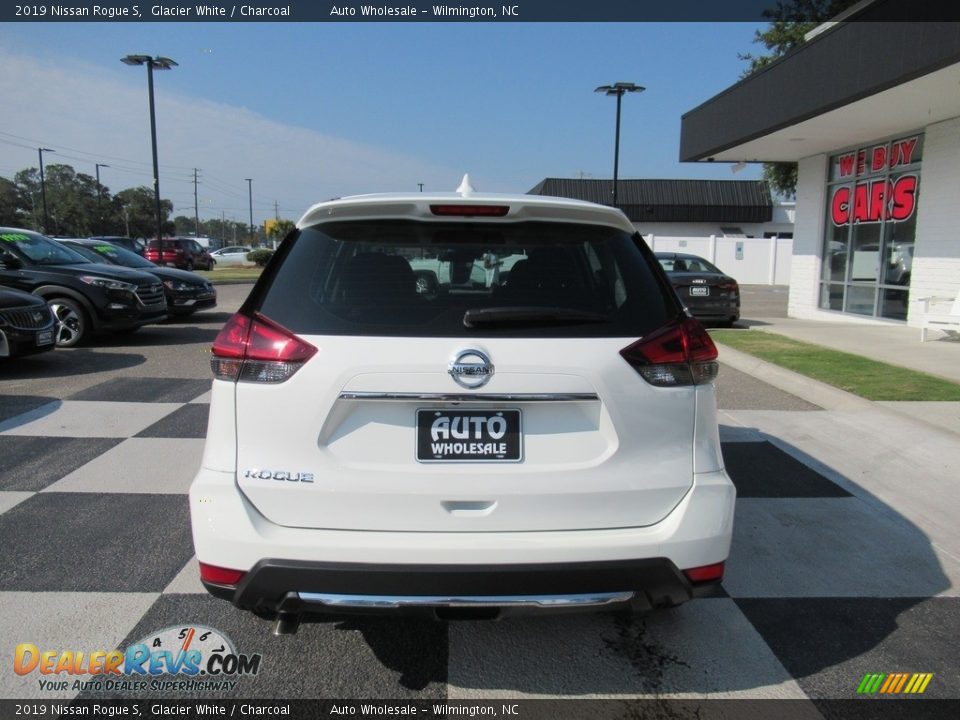 2019 Nissan Rogue S Glacier White / Charcoal Photo #4