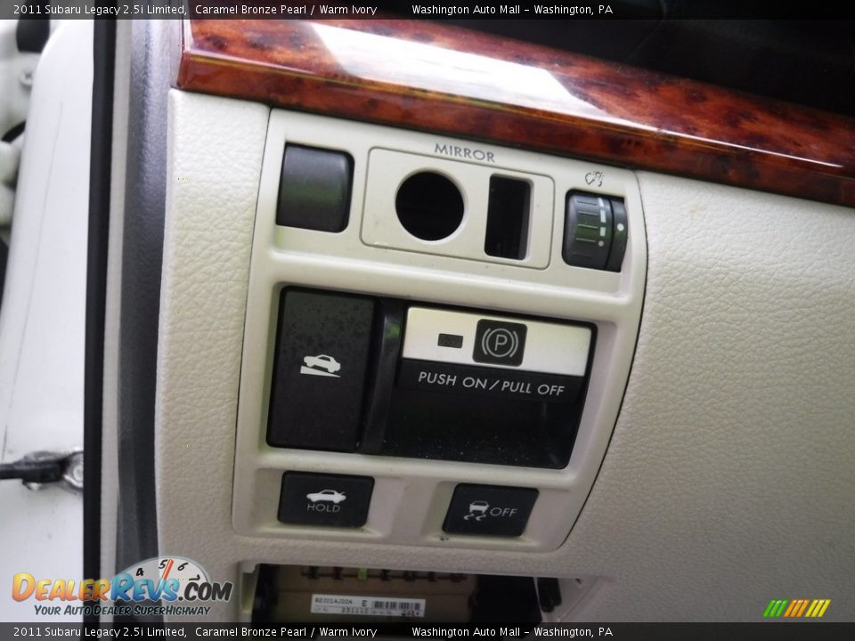 2011 Subaru Legacy 2.5i Limited Caramel Bronze Pearl / Warm Ivory Photo #18