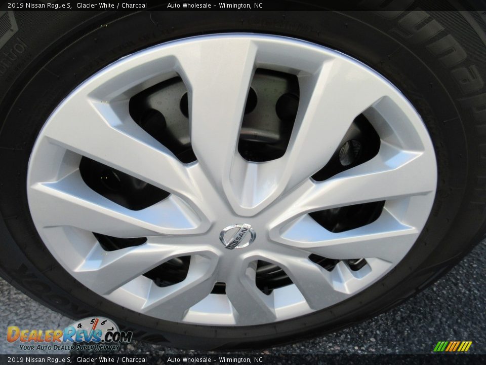 2019 Nissan Rogue S Glacier White / Charcoal Photo #7