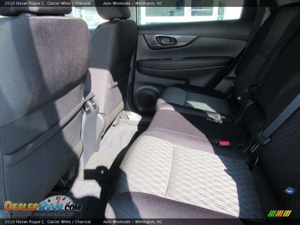 2019 Nissan Rogue S Glacier White / Charcoal Photo #12