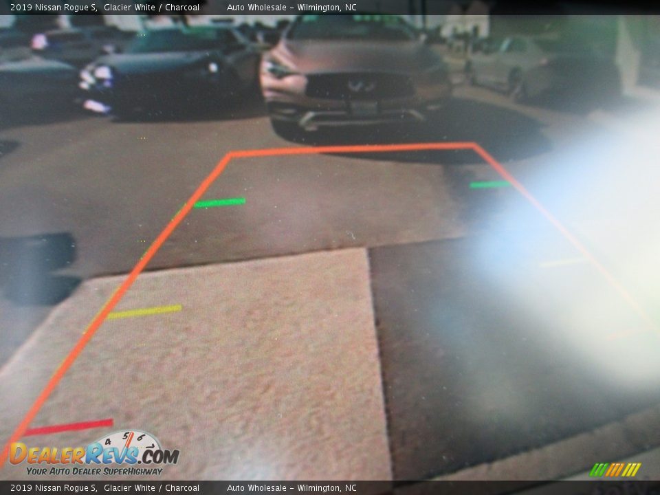 2019 Nissan Rogue S Glacier White / Charcoal Photo #18