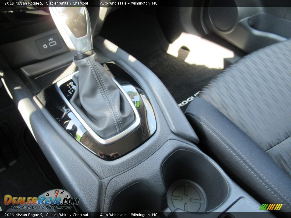 2019 Nissan Rogue S Glacier White / Charcoal Photo #19
