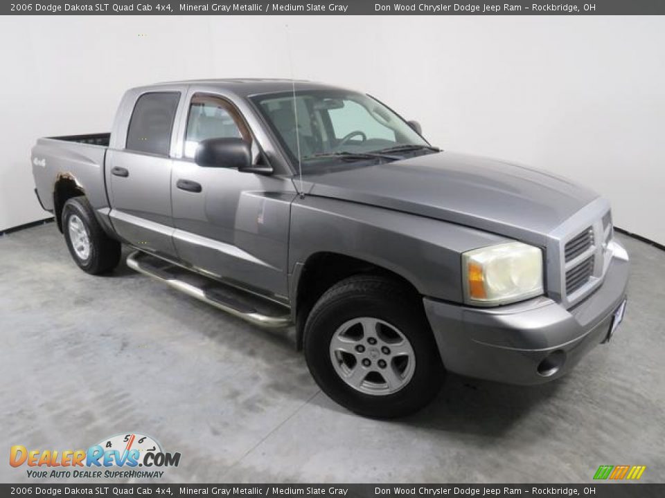 2006 Dodge Dakota SLT Quad Cab 4x4 Mineral Gray Metallic / Medium Slate Gray Photo #4