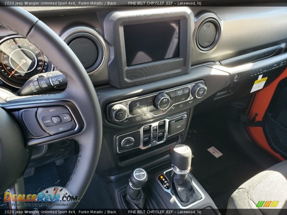 2020 Jeep Wrangler Unlimited Sport 4x4 Shifter Photo #10