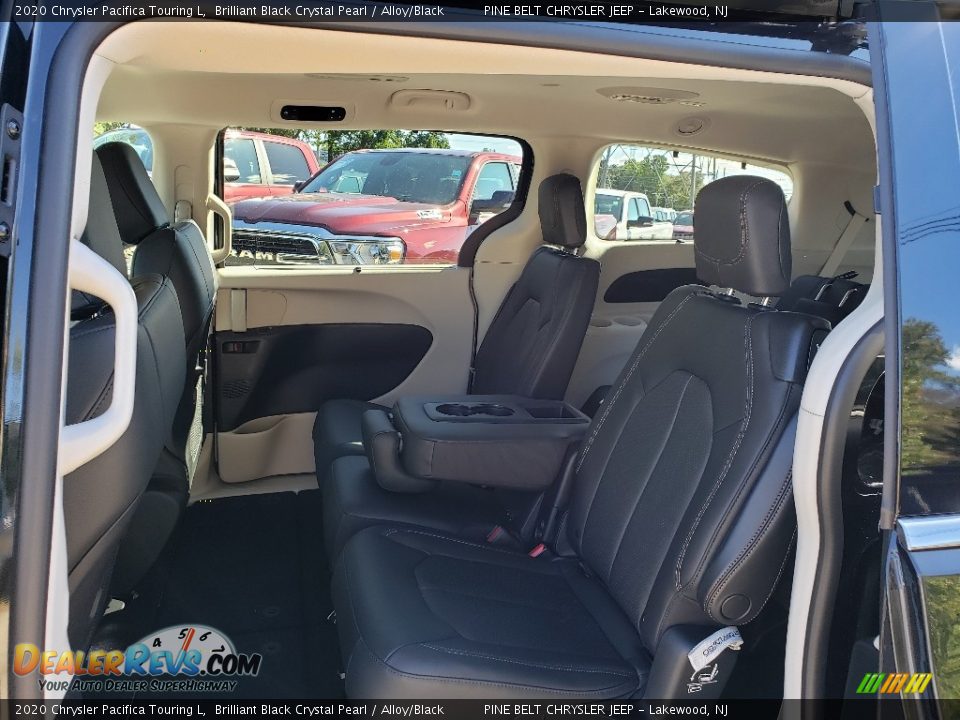 2020 Chrysler Pacifica Touring L Brilliant Black Crystal Pearl / Alloy/Black Photo #6