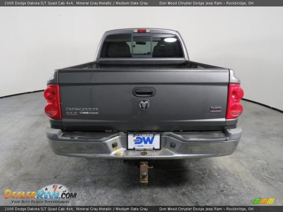 2006 Dodge Dakota SLT Quad Cab 4x4 Mineral Gray Metallic / Medium Slate Gray Photo #11