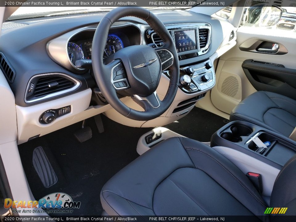 2020 Chrysler Pacifica Touring L Brilliant Black Crystal Pearl / Alloy/Black Photo #8