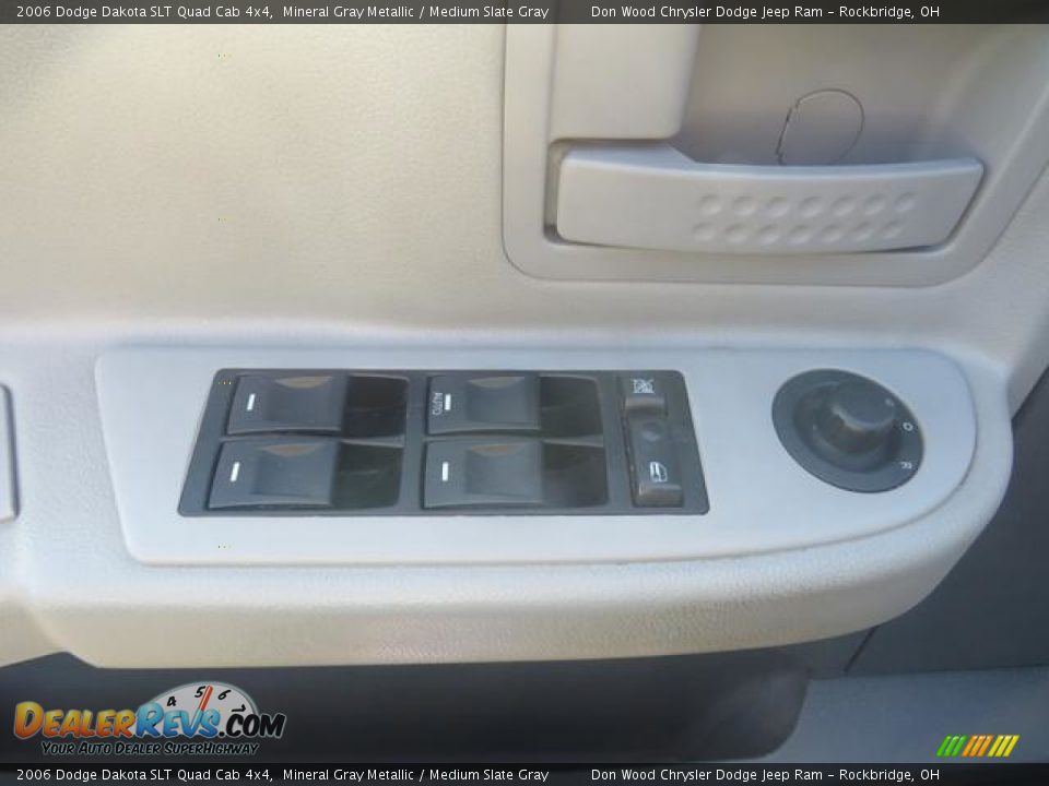 2006 Dodge Dakota SLT Quad Cab 4x4 Mineral Gray Metallic / Medium Slate Gray Photo #14