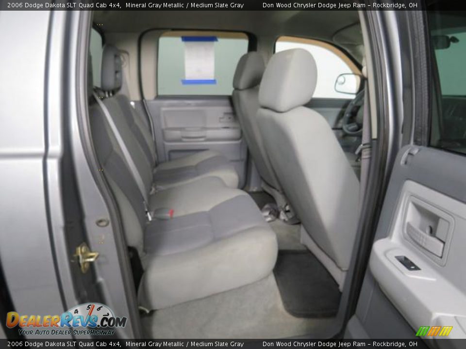 2006 Dodge Dakota SLT Quad Cab 4x4 Mineral Gray Metallic / Medium Slate Gray Photo #30