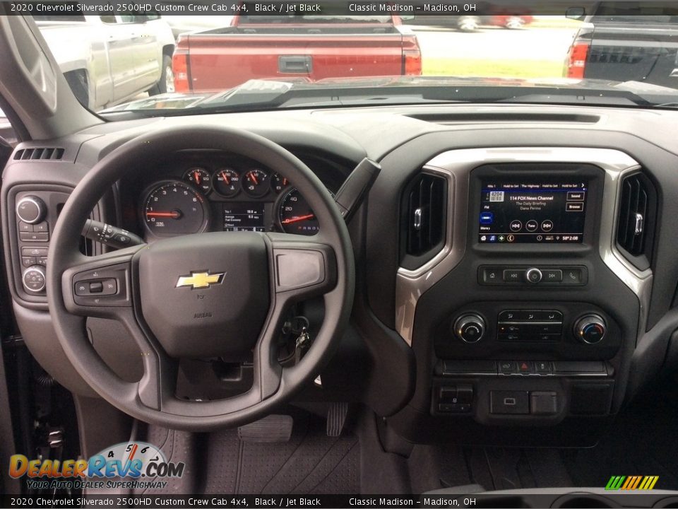 Dashboard of 2020 Chevrolet Silverado 2500HD Custom Crew Cab 4x4 Photo #3