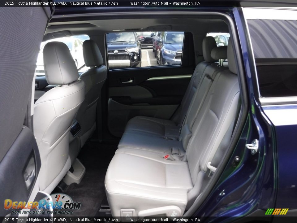 2015 Toyota Highlander XLE AWD Nautical Blue Metallic / Ash Photo #26