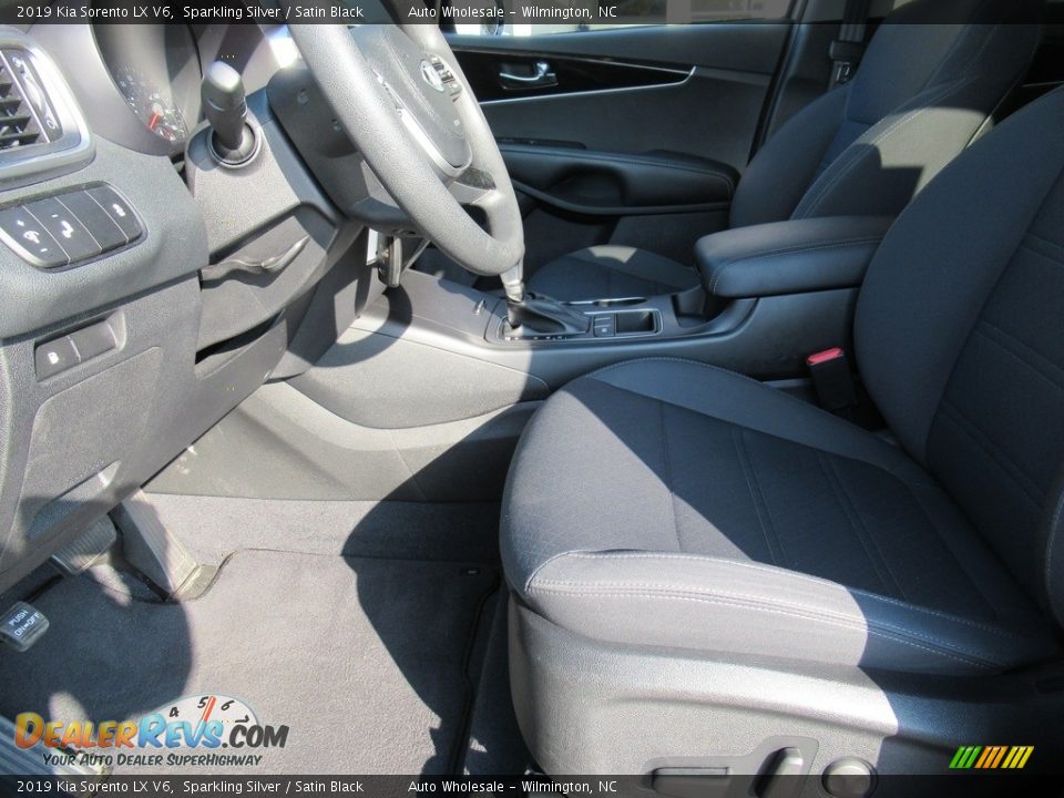 2019 Kia Sorento LX V6 Sparkling Silver / Satin Black Photo #10