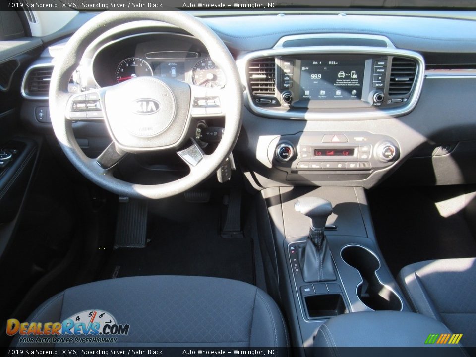 2019 Kia Sorento LX V6 Sparkling Silver / Satin Black Photo #14