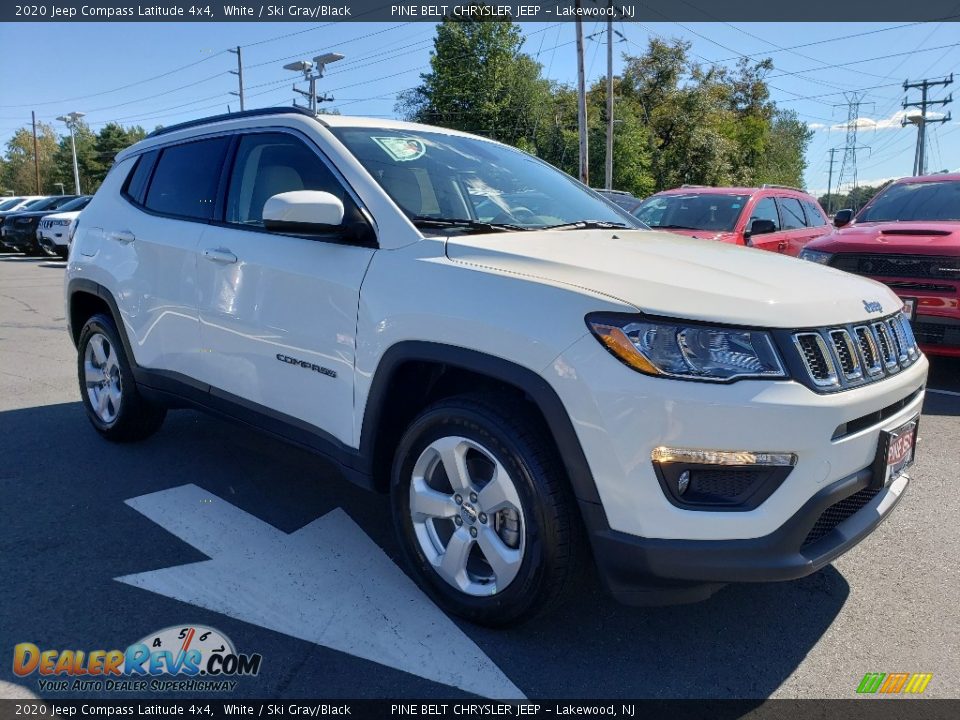 2020 Jeep Compass Latitude 4x4 White / Ski Gray/Black Photo #1