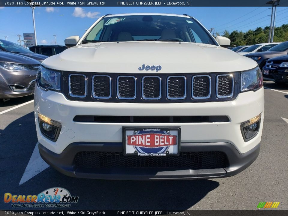 2020 Jeep Compass Latitude 4x4 White / Ski Gray/Black Photo #2