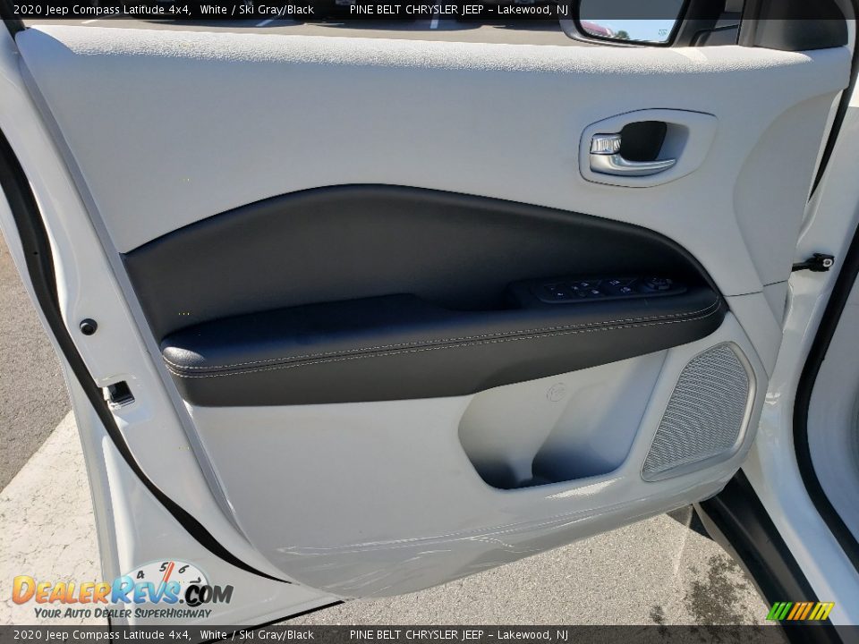 2020 Jeep Compass Latitude 4x4 White / Ski Gray/Black Photo #7
