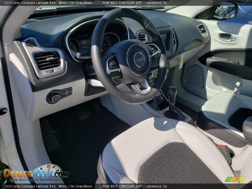 2020 Jeep Compass Latitude 4x4 White / Ski Gray/Black Photo #8