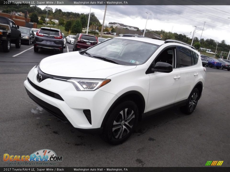 2017 Toyota RAV4 LE Super White / Black Photo #5