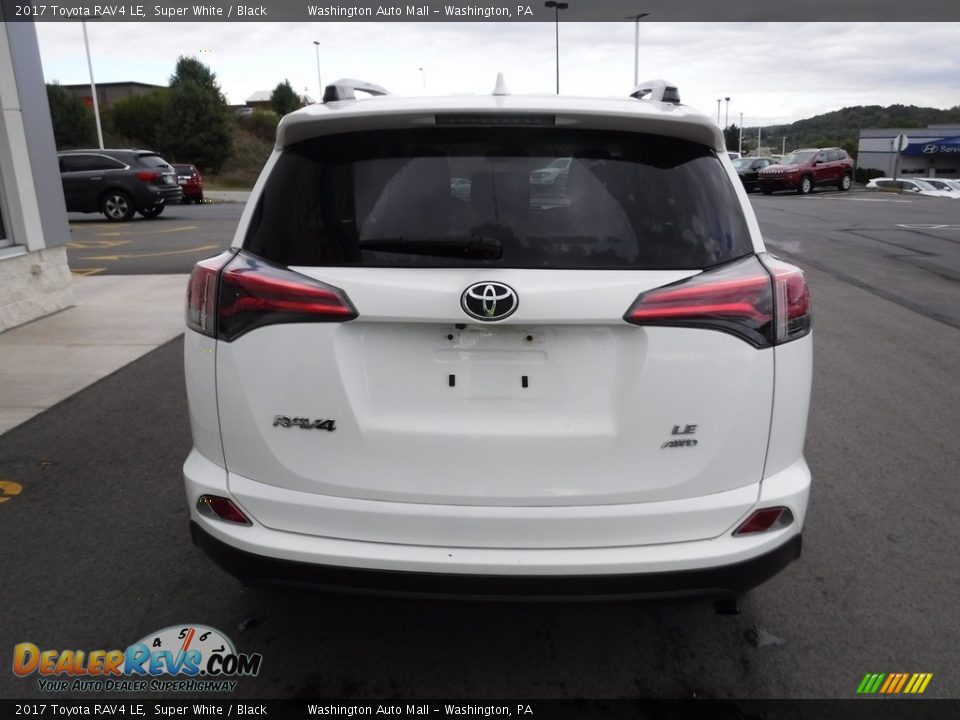 2017 Toyota RAV4 LE Super White / Black Photo #8