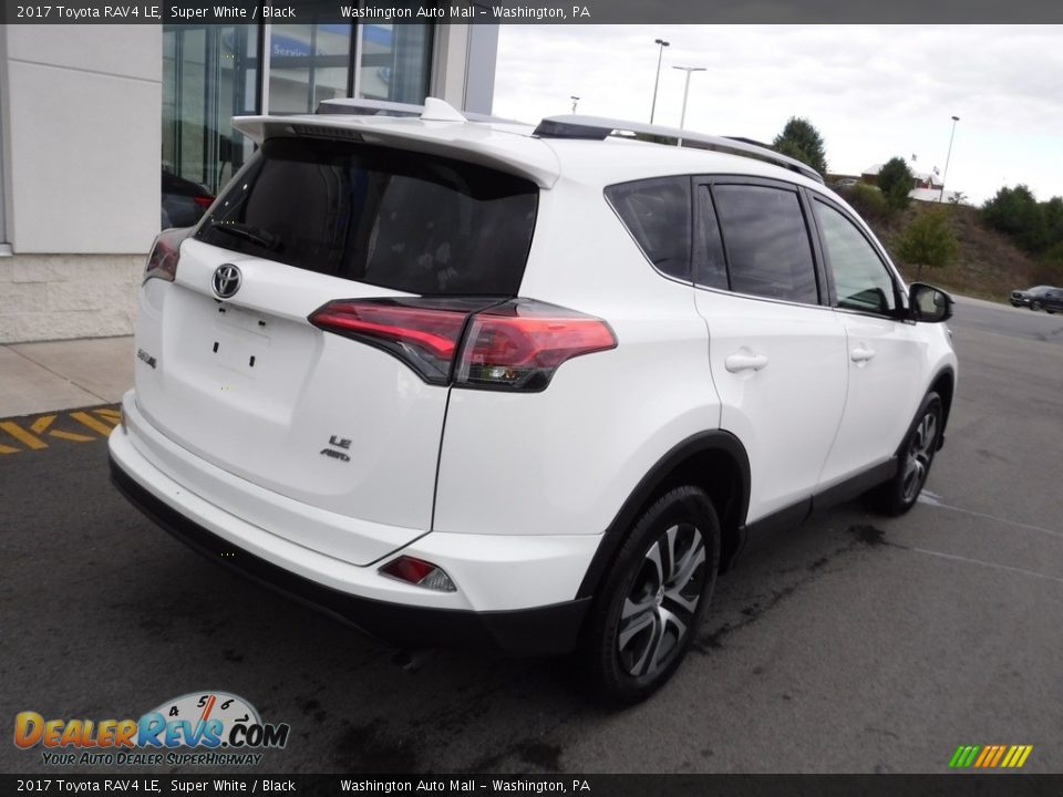 2017 Toyota RAV4 LE Super White / Black Photo #9