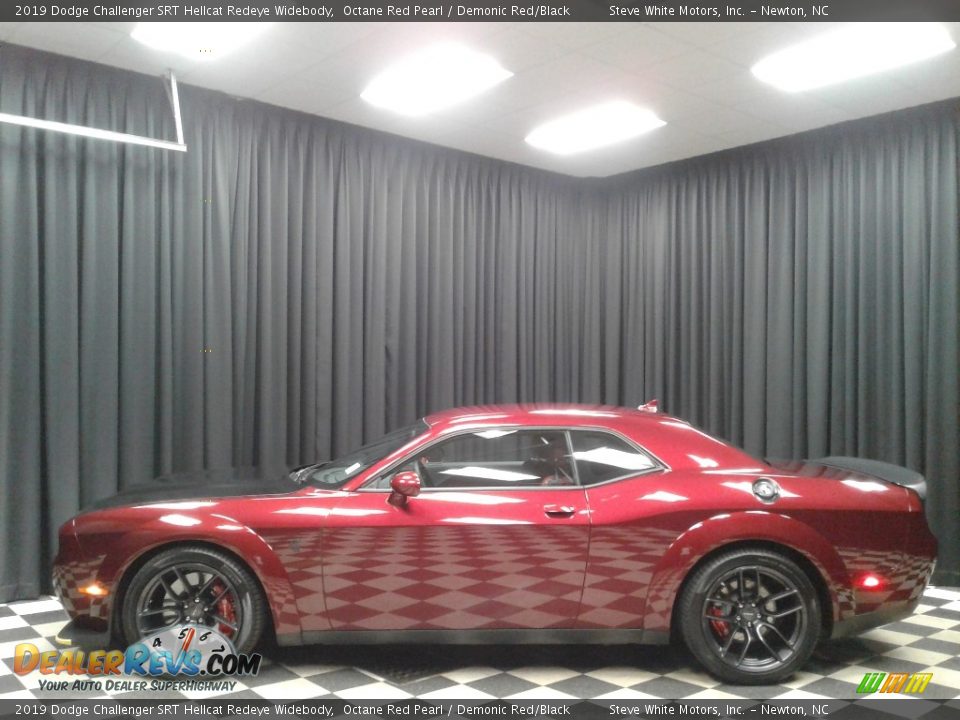 2019 Dodge Challenger SRT Hellcat Redeye Widebody Octane Red Pearl / Demonic Red/Black Photo #1
