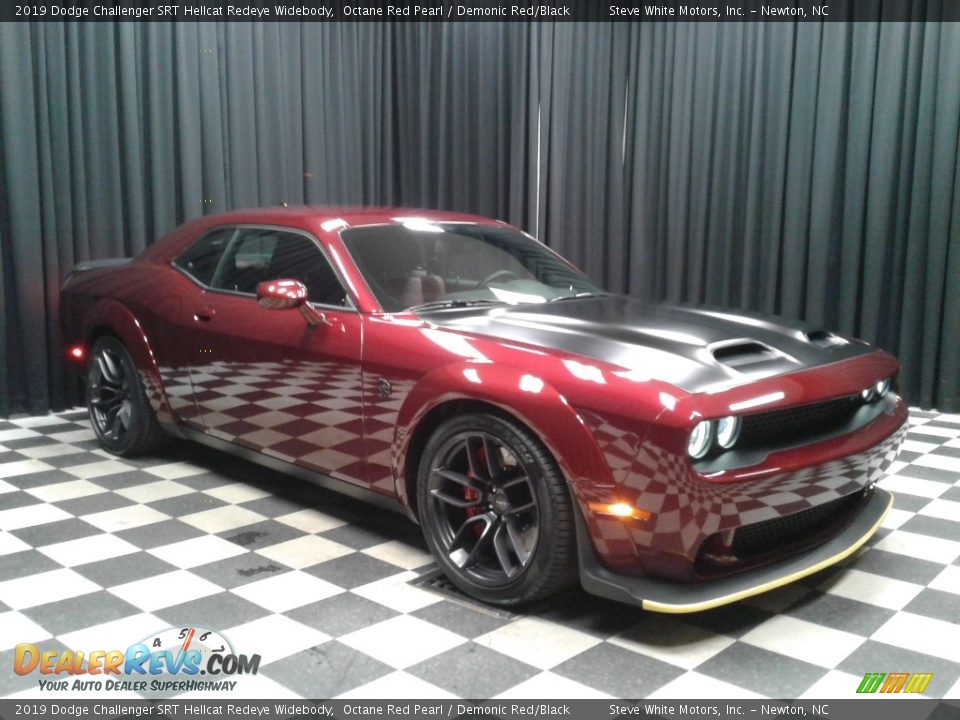 2019 Dodge Challenger SRT Hellcat Redeye Widebody Octane Red Pearl / Demonic Red/Black Photo #4