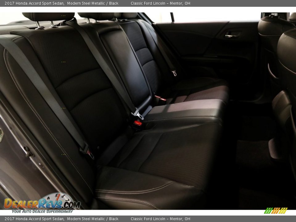 2017 Honda Accord Sport Sedan Modern Steel Metallic / Black Photo #16