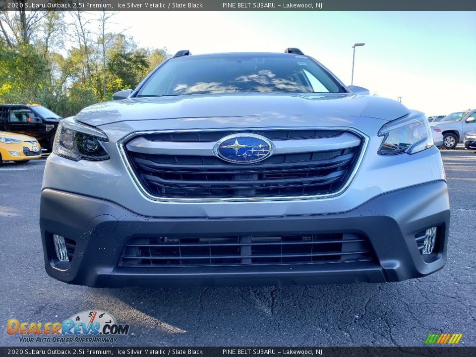 2020 Subaru Outback 2.5i Premium Ice Silver Metallic / Slate Black Photo #2