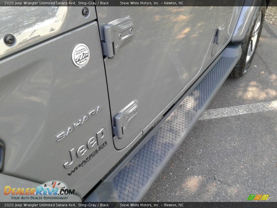 2020 Jeep Wrangler Unlimited Sahara 4x4 Sting-Gray / Black Photo #28