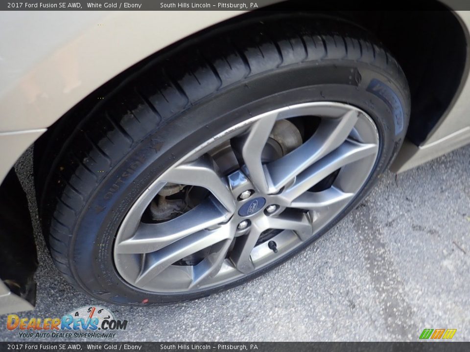 2017 Ford Fusion SE AWD White Gold / Ebony Photo #5
