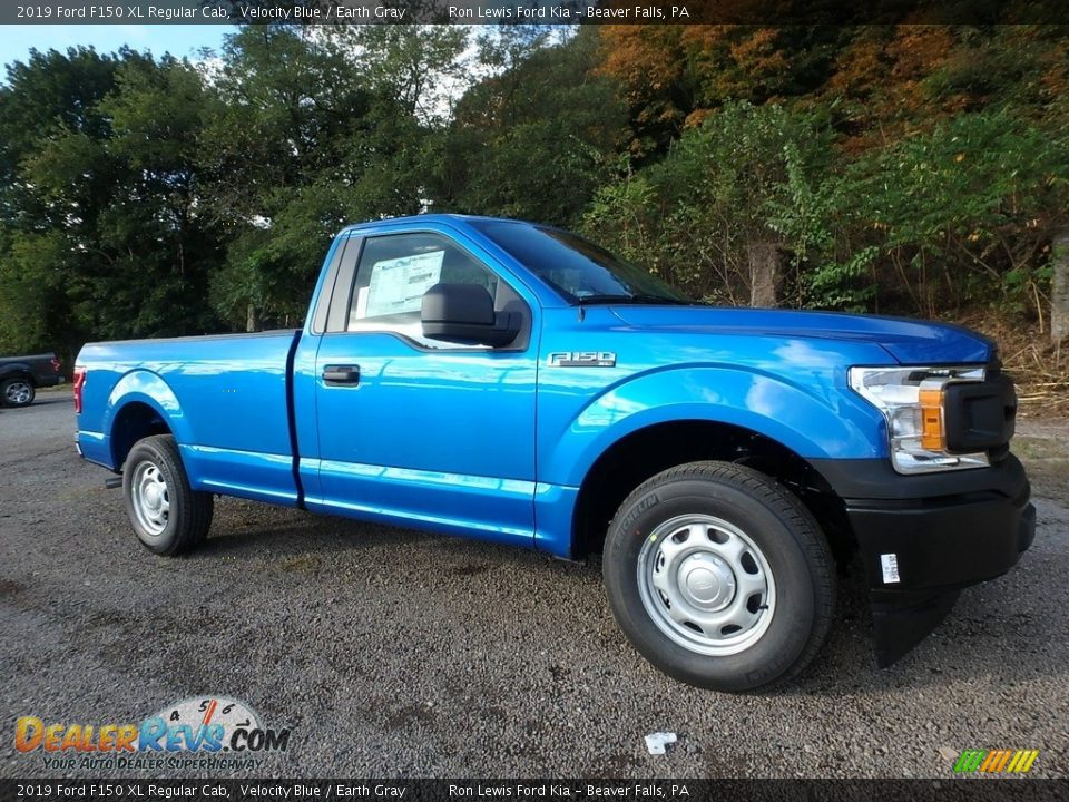 Front 3/4 View of 2019 Ford F150 XL Regular Cab Photo #11