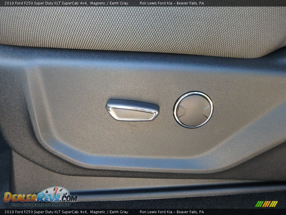 2019 Ford F250 Super Duty XLT SuperCab 4x4 Magnetic / Earth Gray Photo #11